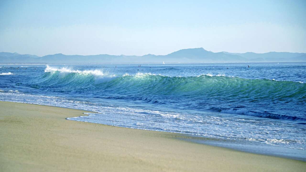 beachbreaks pointbreaks reefbreaks beach break